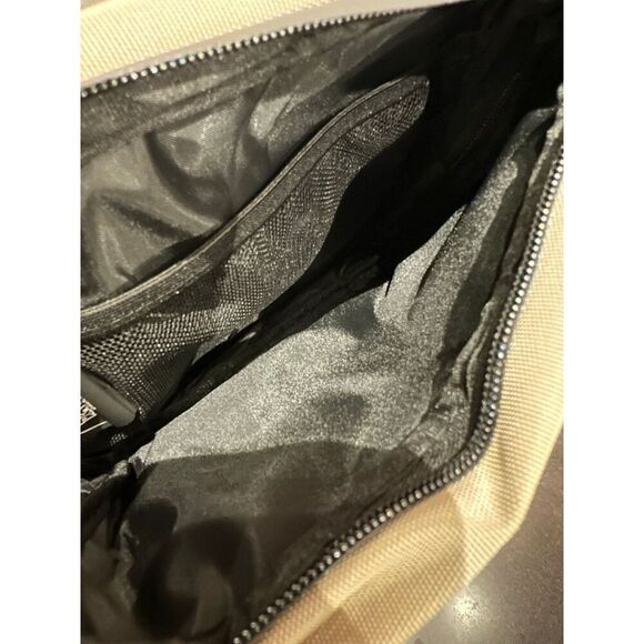 Dragon Ball Z Shenron Cosmetic Bag - Picture 2 of 3